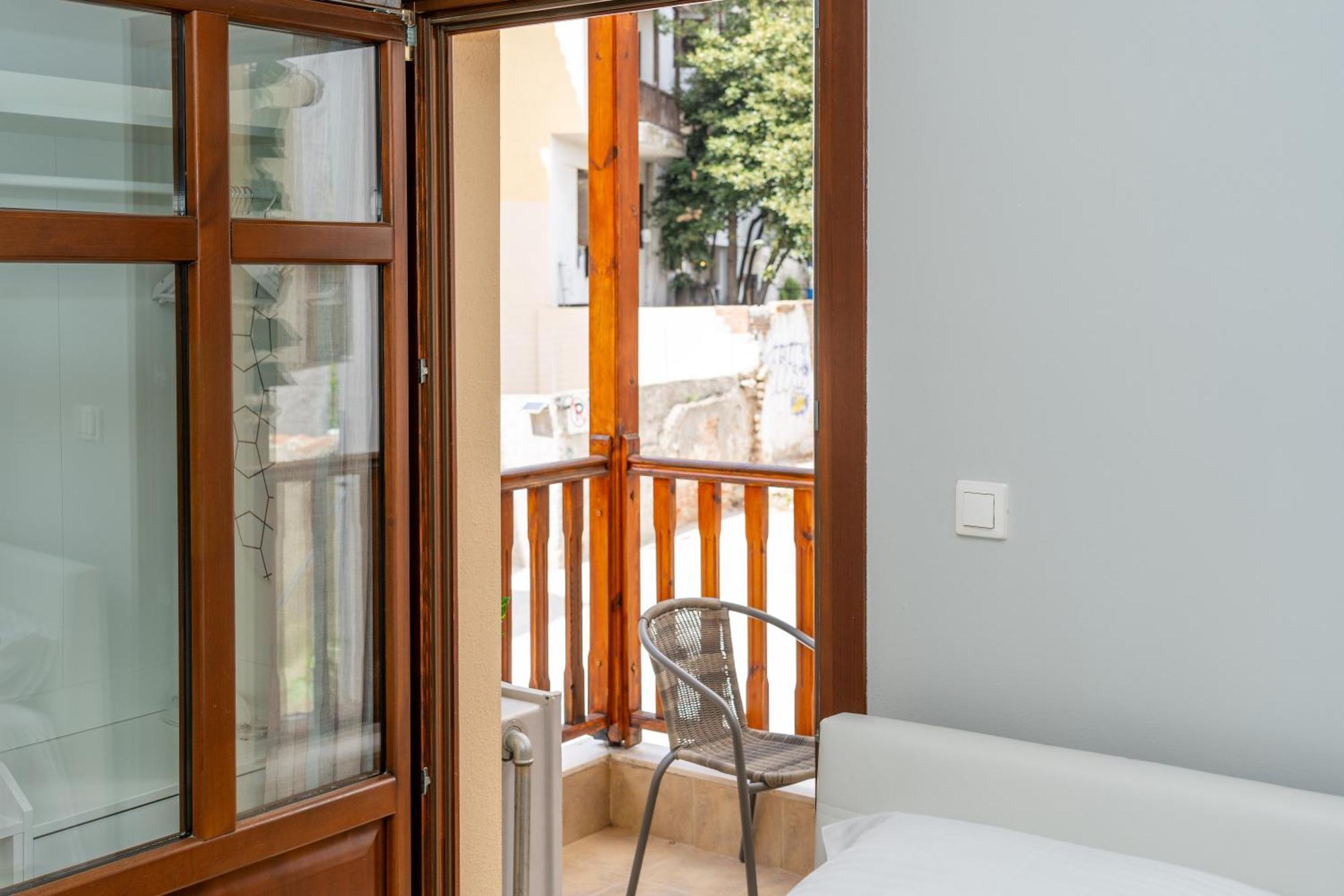Naos Studio Tesalonika Bagian luar foto